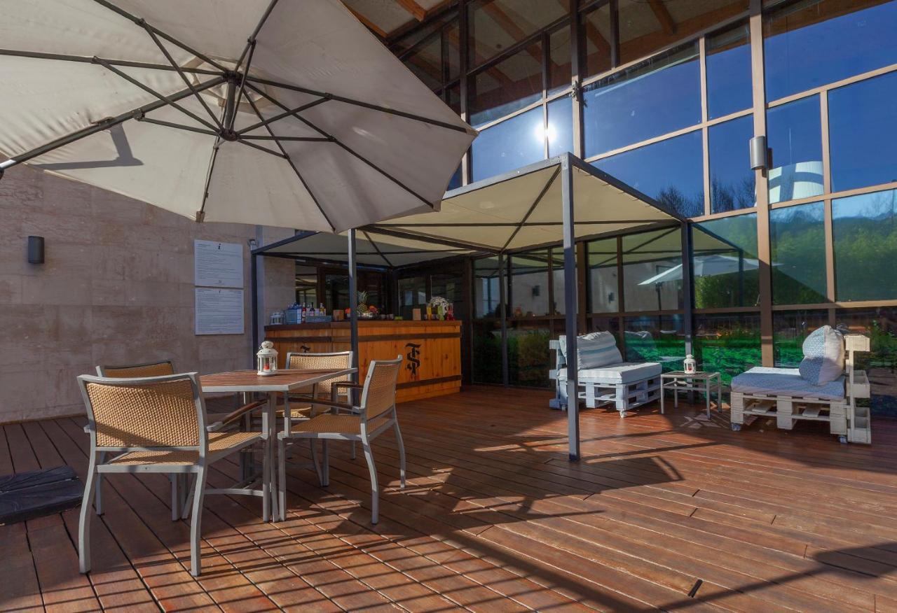 Hotel Puerta De Bilbao Barakaldo Eksteriør bilde