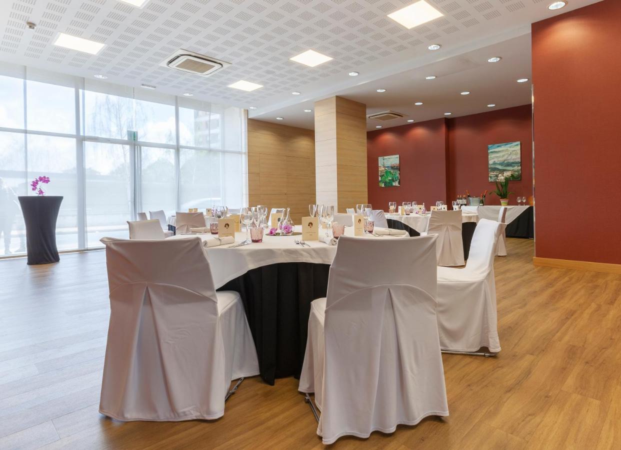 Hotel Puerta De Bilbao Barakaldo Eksteriør bilde